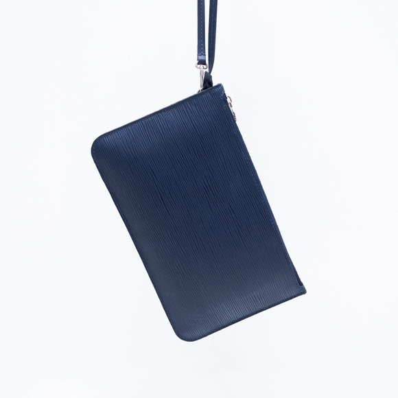 LOUIS VUITTON  Blue Marine Epi Leather Neverfull ‎ WRISTLET Pochette Fuschia - Picture 2 of 12